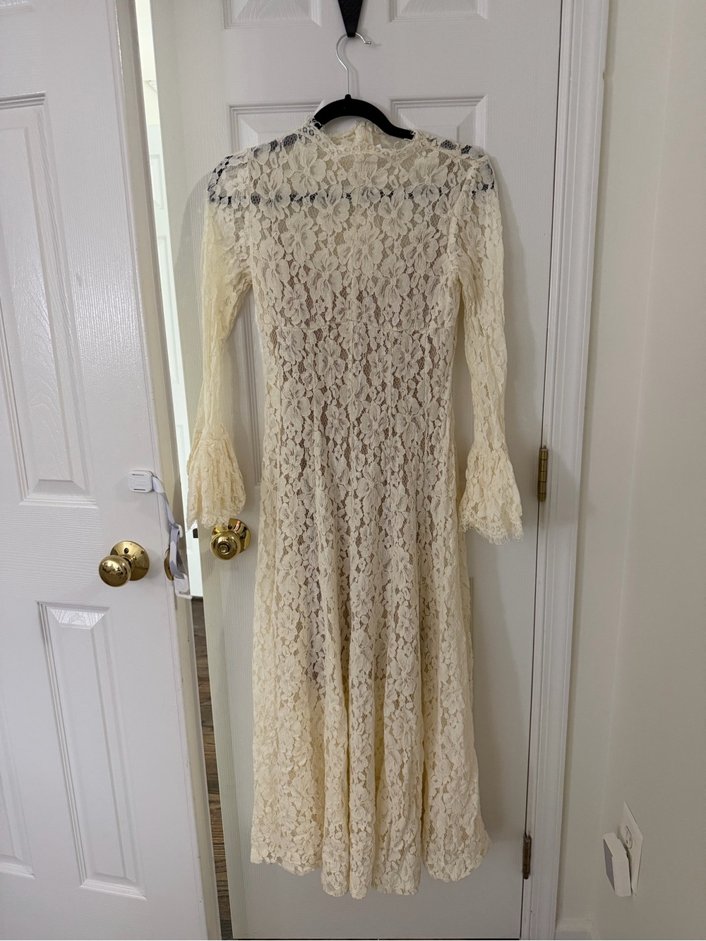 Ivory Lace Maxi Dress with Feminine Bell Sleeves - Picture 1 of 8